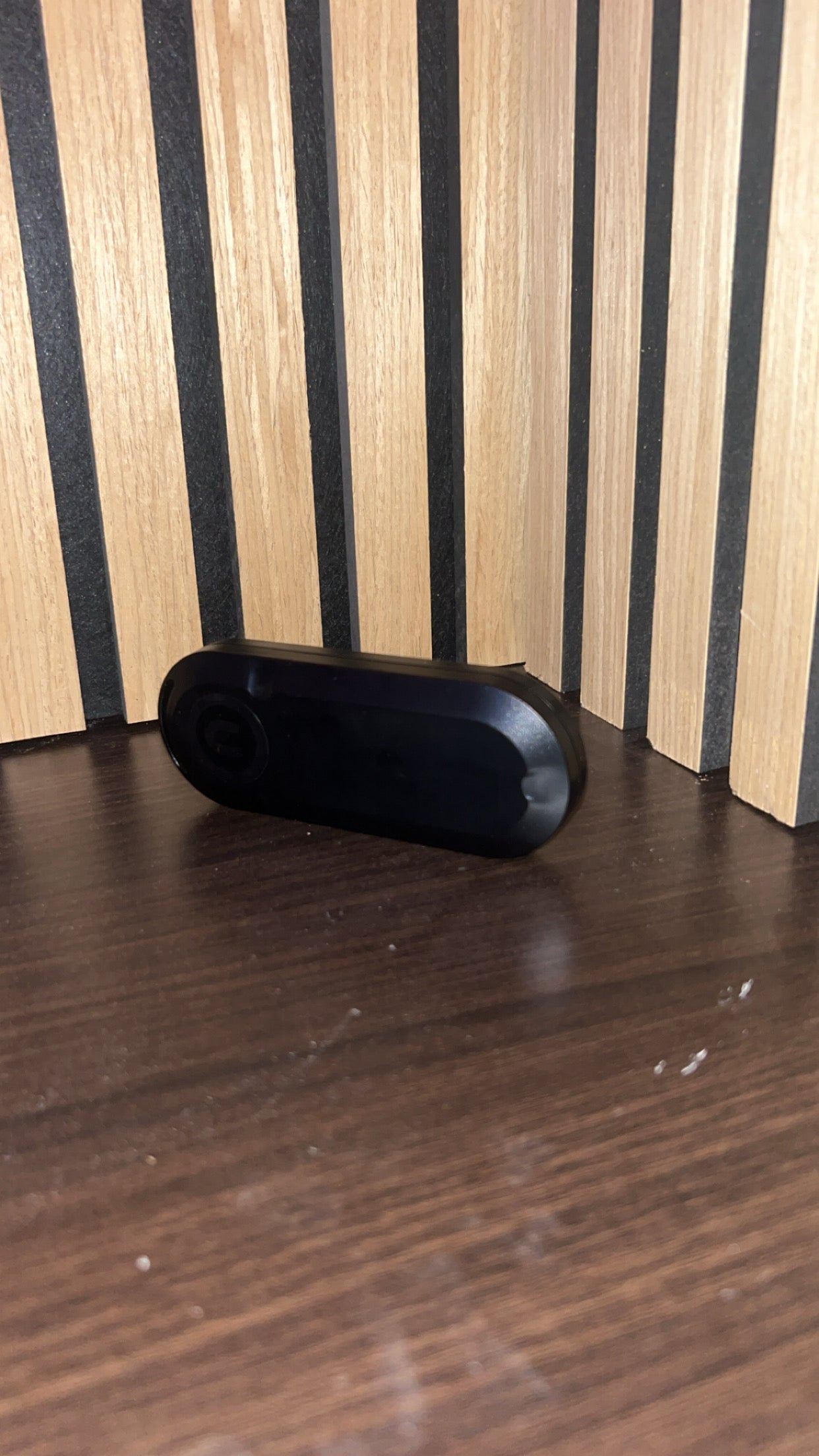 Heavy-Duty Waterdichte AirTag-houder met 2× AA-voeding